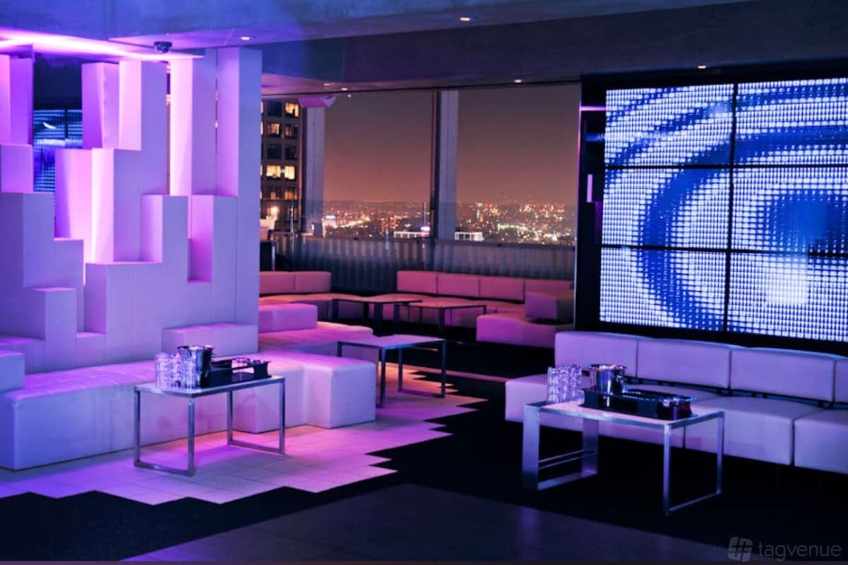 Elevate Lounge