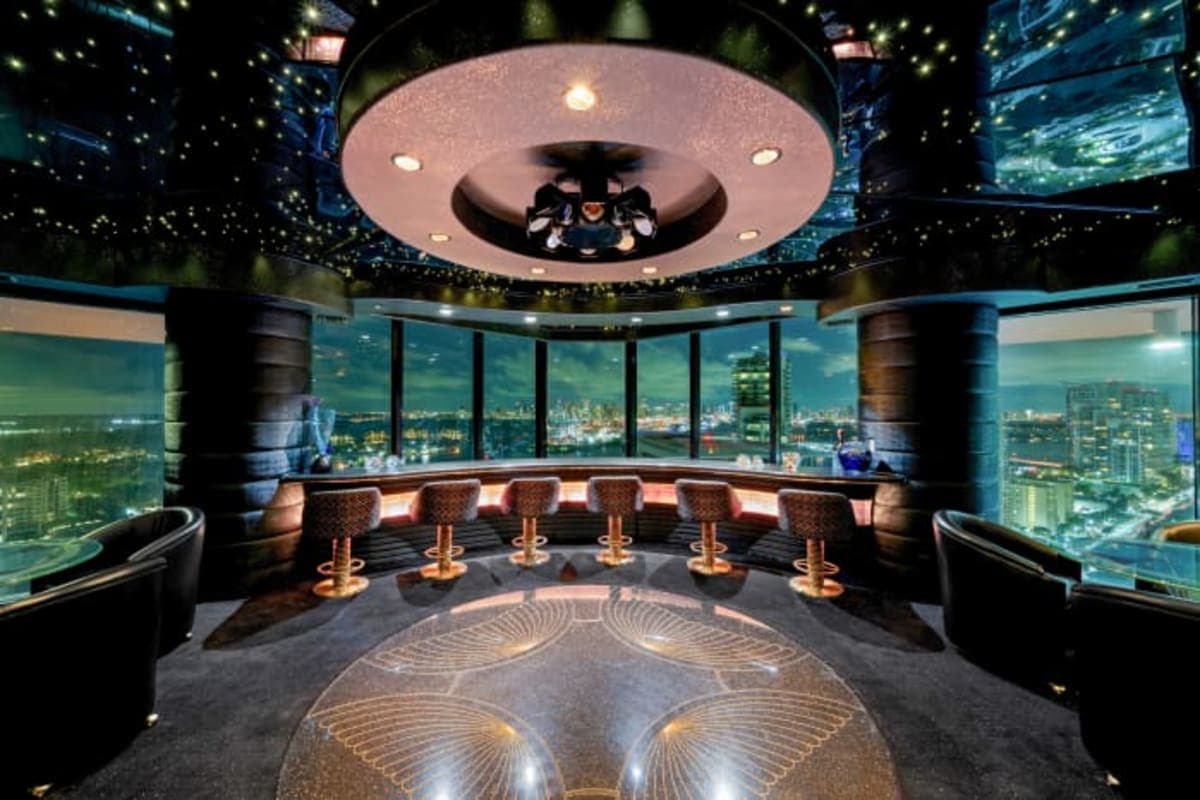 Private Mansion Party