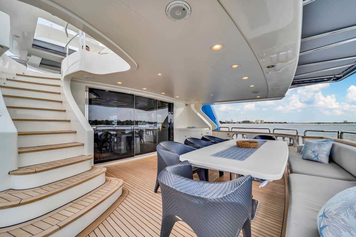 Yacht - AZIMUT ONKOR